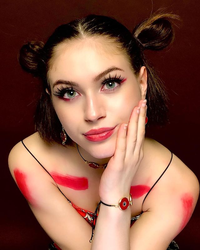Cum arată Octavia Selena Alexandru la 19 ani