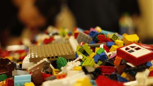 Lego nu vor mai produce jucării după gen! Băieții se tem să nu fie „batjocoriți”