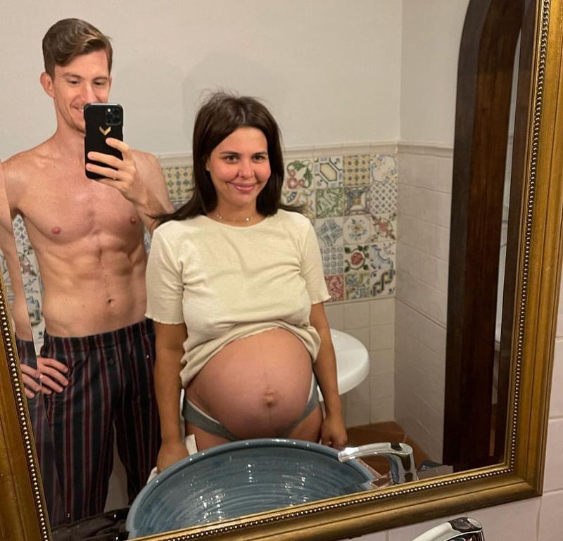 Andreea Popescu și Rareș Cojoc sunt părinți de fetiță