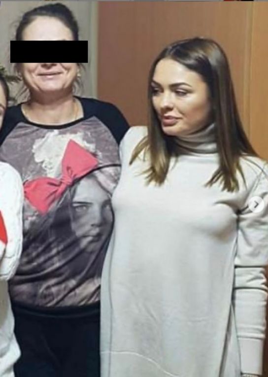 Corina se presupune că este femeia pentru care Reghe a decis să divorțeze de Anamaria Prodan
