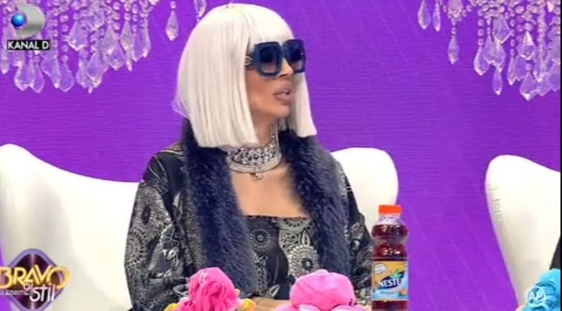 Raluca Bădulescu, încântată de ținuta aleasă de Ioana Filimon