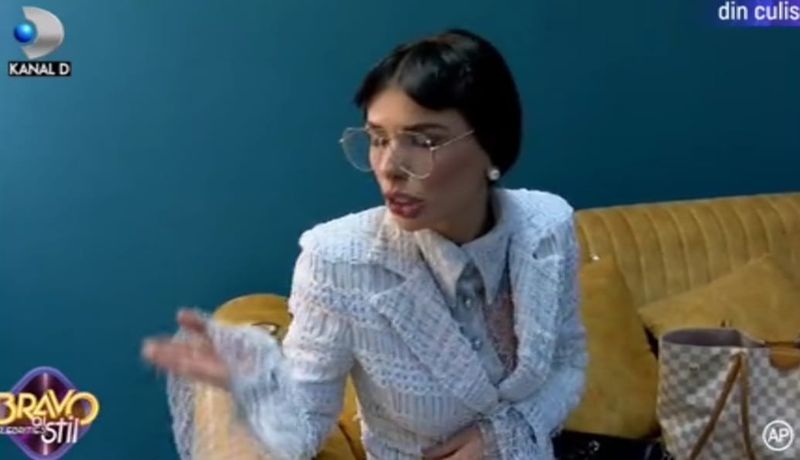 Anda Adam, făcută frustrată de Ioana Filimon