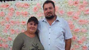 Preotul Aurel Dolea și preoteasa Larisa Claudia Dolea 