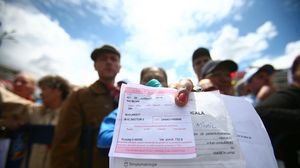 Cum ridică pensiile și alocațiile persoanele nevaccinate. Anunțul autorităților, după ce s-au stabilit noi excepții de la obligativitatea certificatului verde