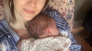 Adela Popescu spune că Adrian este un bebeluș foarte cuminte