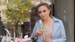 Cine este Adina Halas