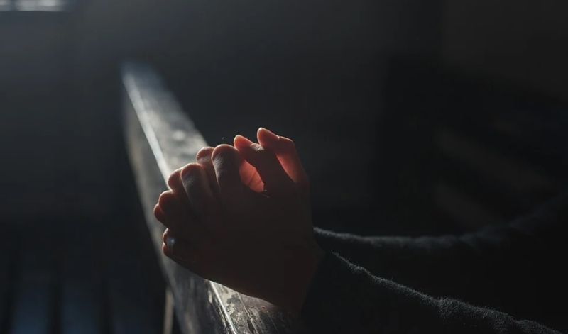 Calendar Creștin Ortodox 3 noiembrie 2021. Astăzi este pomenit Sf&acirc;ntul Mucenic Iosif, preotul