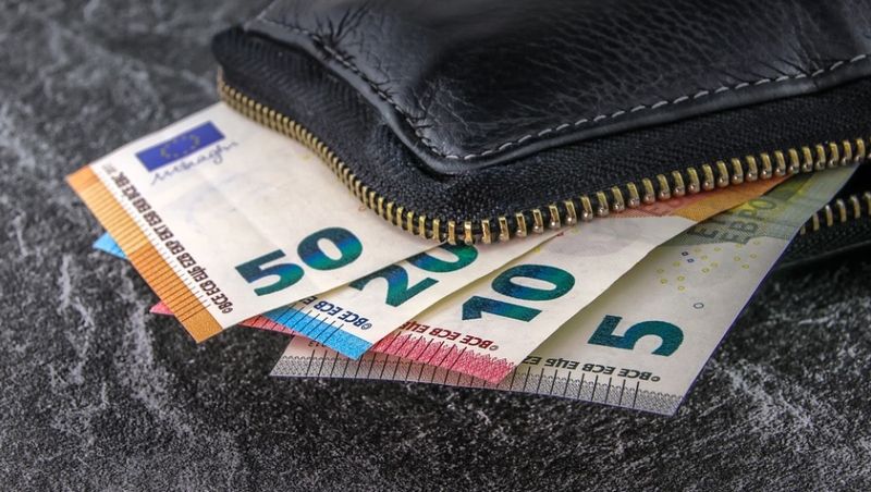Curs valutar BNR, miercuri, 3 noiembrie 2021. Valorile pentru pricipalele monede