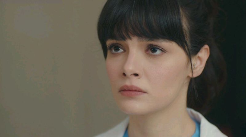 Episod NOU &quot;Doctorul minune&quot;, vineri, 6 noiembrie 2021. Posturile medicilor rezidenți, în pericol. Ce face Nazlî în apărarea colegilor