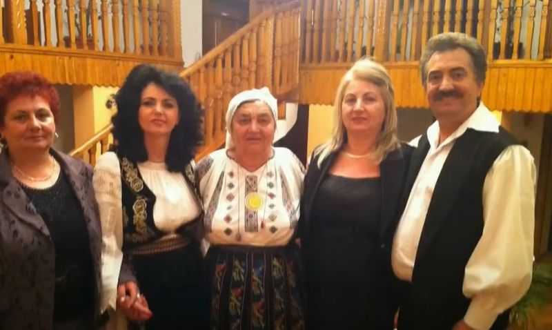 Petrică M&icirc;țu Stoian, sora si mama lui