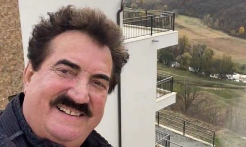 Petrică M&icirc;țu Stoian s-a fotografiat la clinica privată de la Caraș Severin