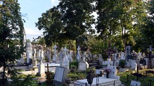 Gheorghe Dinică  a fost înmormântat la cimitirul Bellu