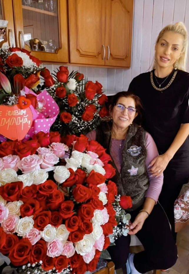 Mariana Negrea si Nicoleta Guță