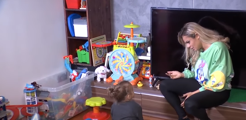 Simona Hapciuc, implicată intens în educarea fiului ei!