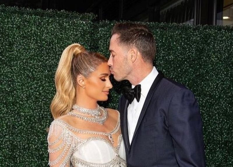 Au apărut primele imagini cu Paris Hilton și Carter Reum de la nunta lor