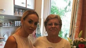 Zi foarte tristă pentru Flore Salalidis! ”Blonda lui Iri” este în doliu, după ce și-a pierdut mama: ”Era perfect sănătoasă”