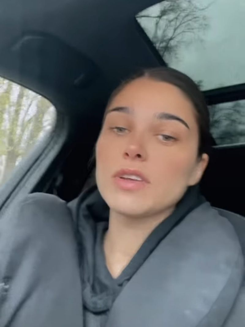 Theo Rose s-a confruntat cu tuse și dureri &icirc;n piept