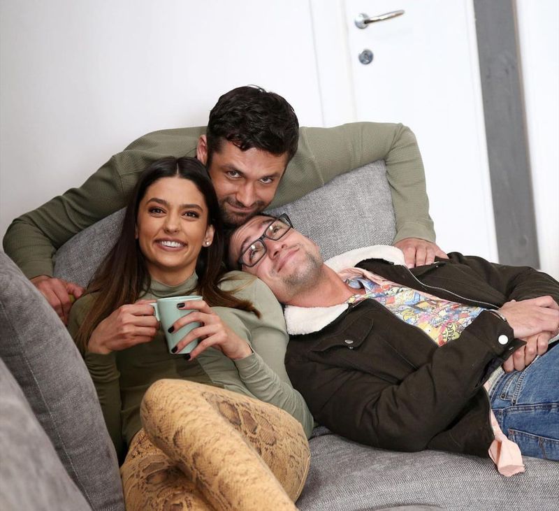 Vlad Gherman și Oana Moșneagu sunt colegi de platou