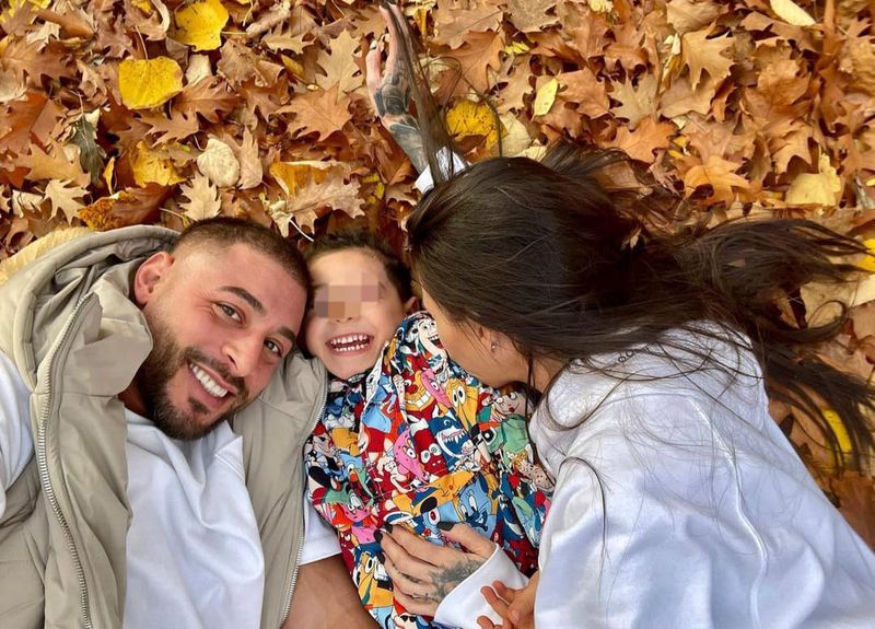 Roxana Vancea și soțul ei, alături de Milan Soțul Roxanei Vancea mai are un fiu, dintr-o relație anterioară