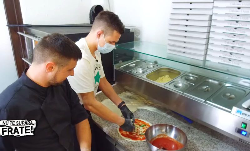Cristian Comănici, convins că își va învinge sora în bucătărie