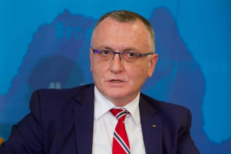 Sorin Cîmpeanu, o nouă decizie în ceea ce privește învățământul în format fizic! 