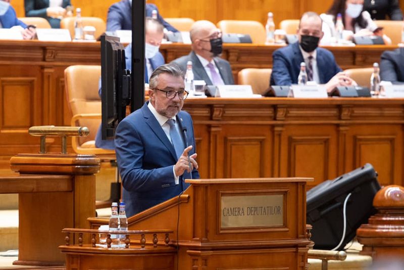 Lucian Romașcanu, noul ministru al Culturii în Guvernul Ciucă