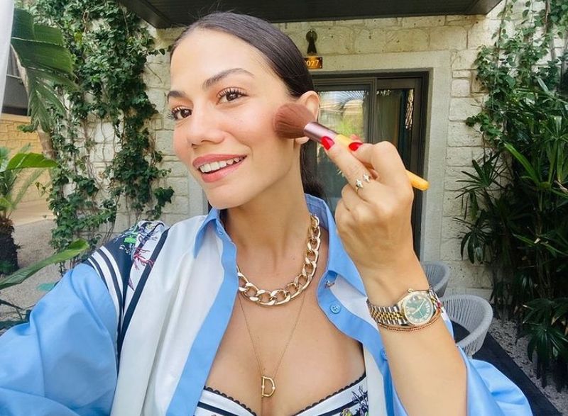 Cine este Zeynep din &quot;Prizoniera destinului&quot;. Actrița Demet Ozdemir nu a început ca actriță. Care a fost meseria ei