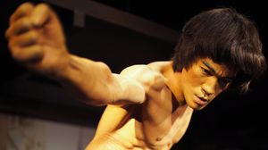 Renumitul „pumn de 1 inch” al lui Bruce Lee