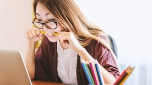 Când iau elevii vacanța de Paște în anul 2022 și la ce dată termină cursurile clasele terminale