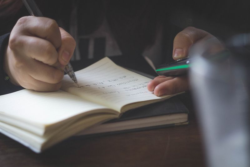 Când dau elevii teze în anul 2021 și câte discipline rămân obligatorii