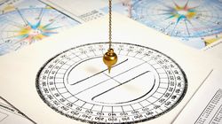 Horoscopul zilei, 5 decembrie 2021. Nativii din zodia Rac trec prin schimbări pe plan personal. Vărsătorii își răsfață partenerul de viață