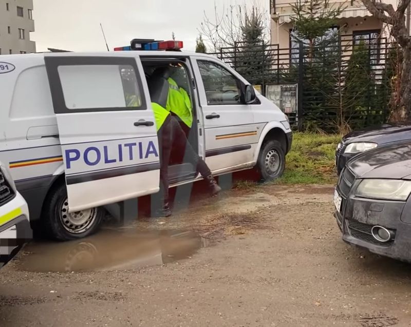 În interiorul locuinței au fost găsite urme de incendiu