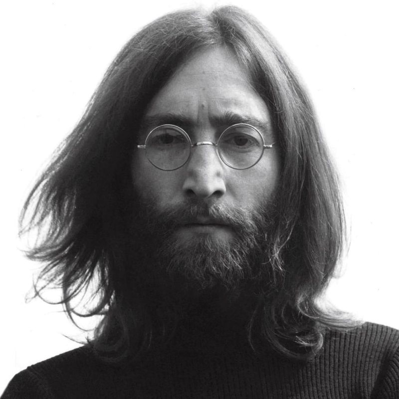 Cum arată mormântul lui John Lennon. Fondatorul trupei The Beatles a fost împușcat mortal în urmă cu 41 de ani