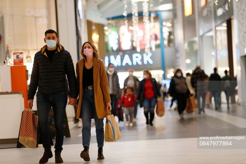 Programul mall-urilor de Revelion 2022