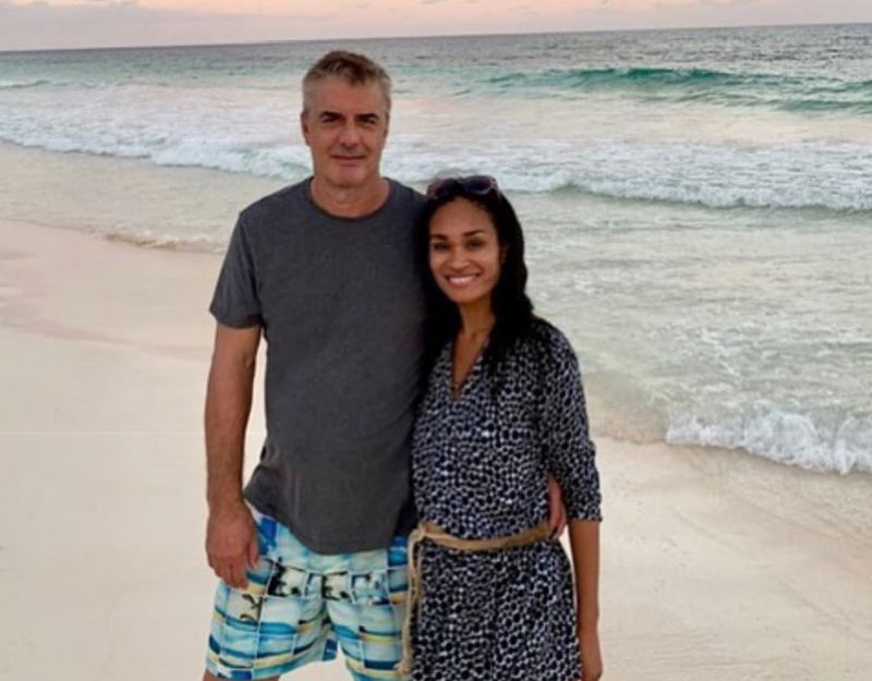 Chris Noth a fost acuzat că a violat o femeie în timpul căsătoriei cu Tara Wilson