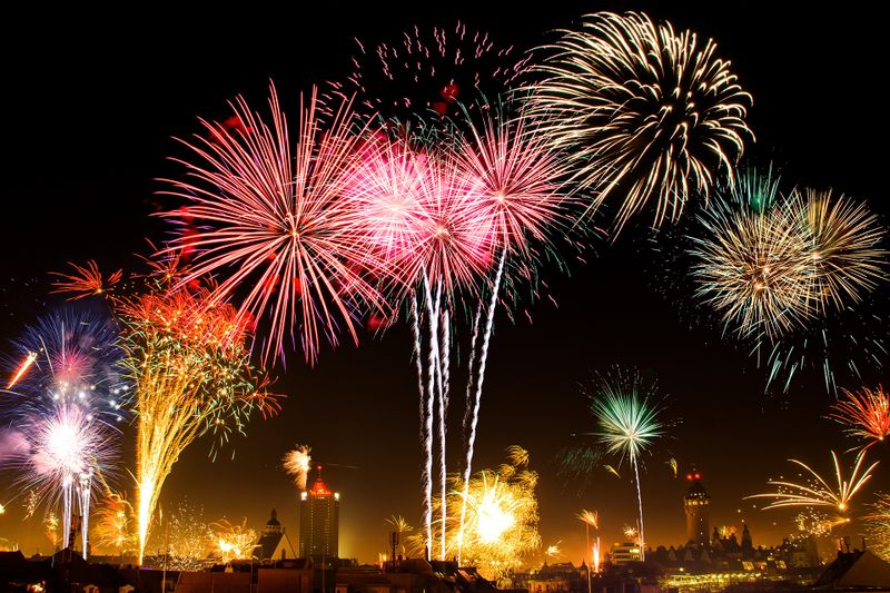 Revelion 2022. Vezi unde se vor ține petreceri de Revelion în aer liber