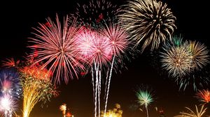 Revelion 2022. Unde sunt pregătite spectacole de artificii pentru noaptea dintre ani