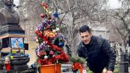 Ionuț Petrescu i-a decorat mormântul lui Ion Dolănescu