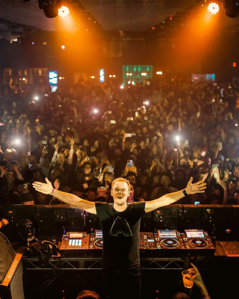 Armin van Buuren la concerte armin van buuren cariera