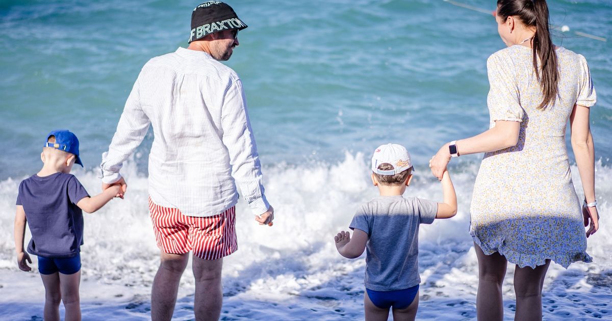 Veste bună pentru bugetari! Revin voucherele de vacanță în 2022 - WOWBiz