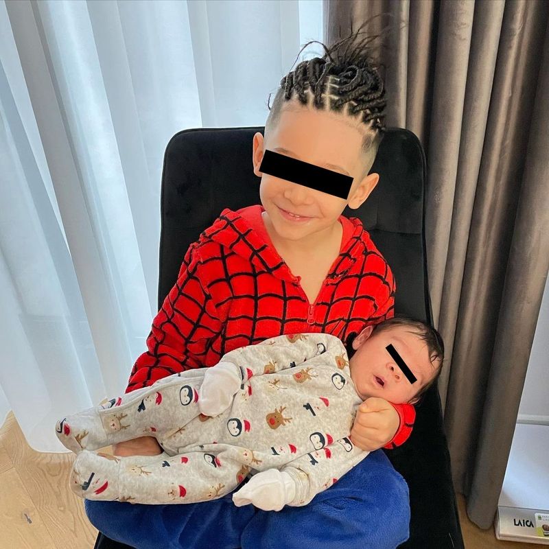 Cei doi băieți ai Roxanei Vancea 