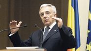 Mugur Isărescu
