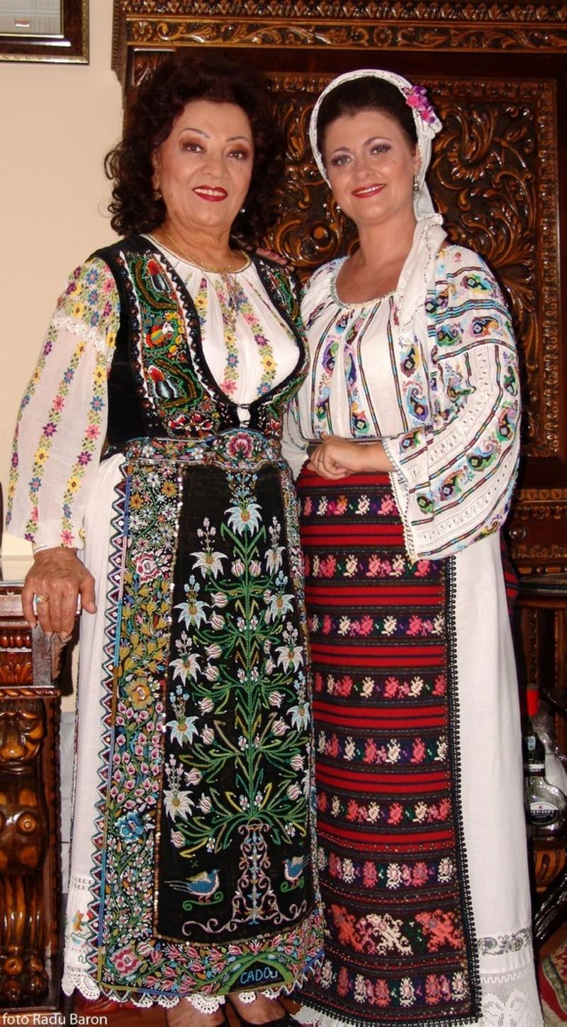 Steliana Sima a sunat-o pe Maria Ciobanu, în America!