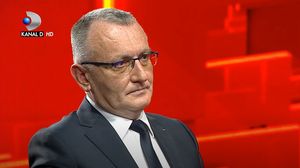 Elevii care lipsesc de la ore, de frica să se infecteze cu COVID-19, se aleg cu absențe. Ministrul Educației a venit cu explicații