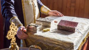 Sfeștanie în luna martie. De ce este bine să sfințești casa în această lună