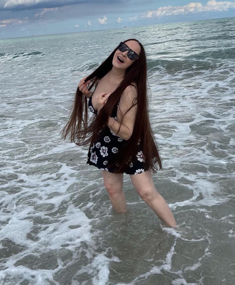 Maria Dragomiroiu Maria Dragomiroiu îi dă replica lui Cătălin Botezatu, după ce i-a comentat pozele în costum de baie!