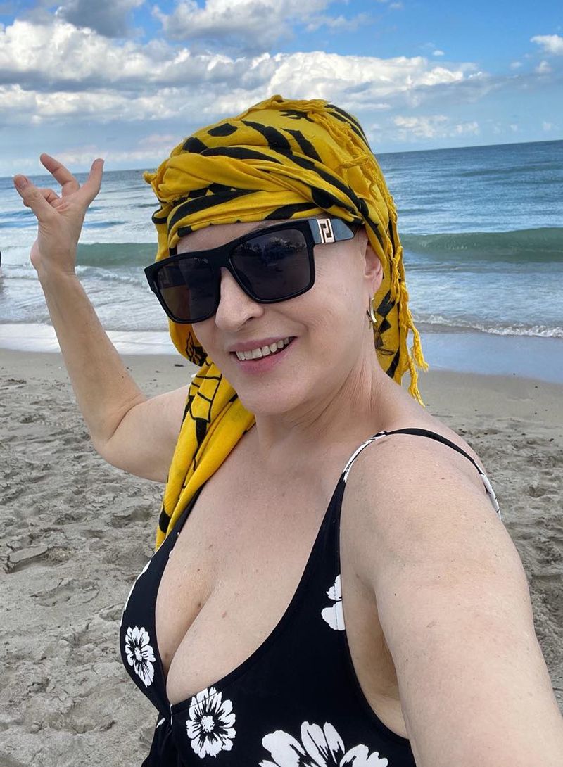Maria Dragomiroiu  Maria Dragomiroiu îi dă replica lui Cătălin Botezatu, după ce i-a comentat pozele în costum de baie!