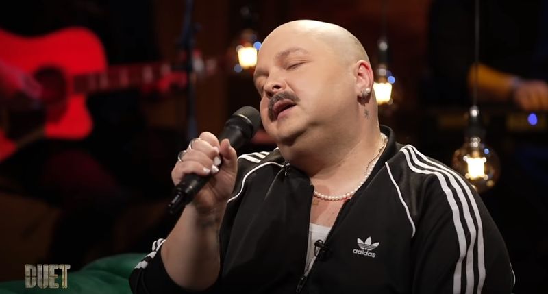 Care este motivul pentru care Zarug s-a apucat de c&acirc;ntat? 