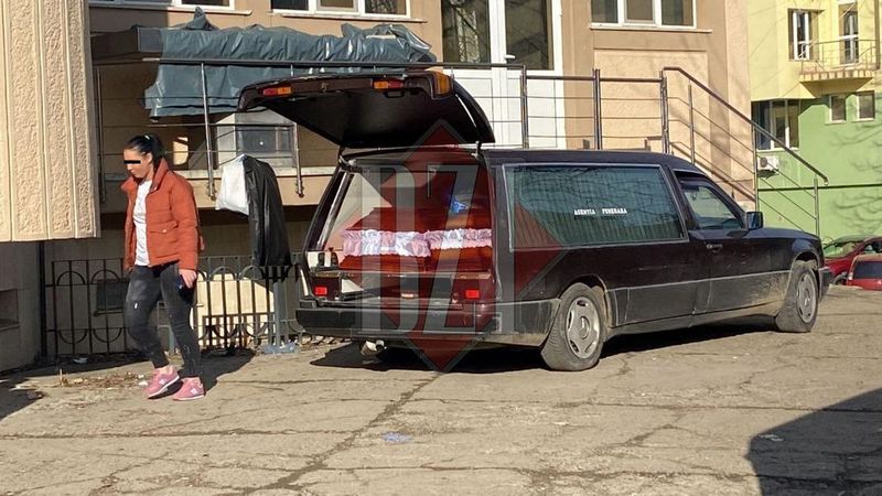 Trupurile ne&icirc;nsuflețite ale victimelor din accidentul de la Iași au fost ridicate de rude