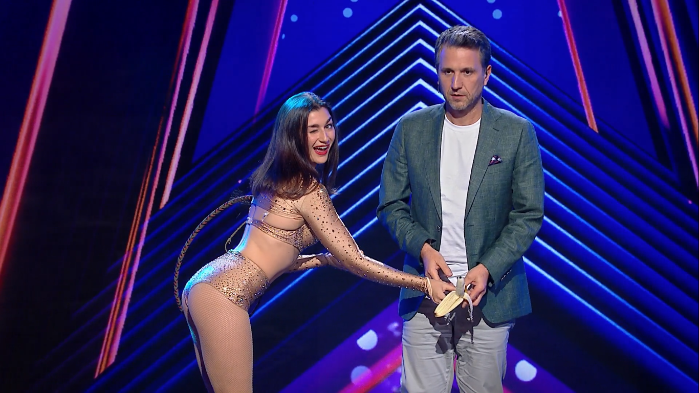 Rachele Belle Barum ”îl biciuiește” pe Andi Moisescu